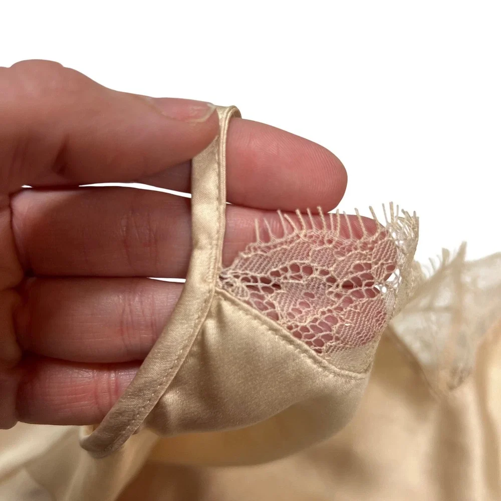 Victorias Secret measurements laying
